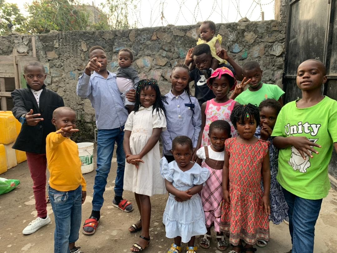 De kinderen van het 4WatotoHouse